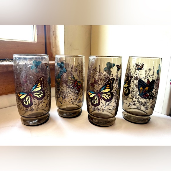 Anchor Hocking Other - Vintage Anchor Hocking Smoke Brown Garden Butterfly Drinking Glasses Set Of 4 6”
